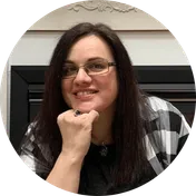 Valerie Lizotte Writer & Content Strategist for Canadian players