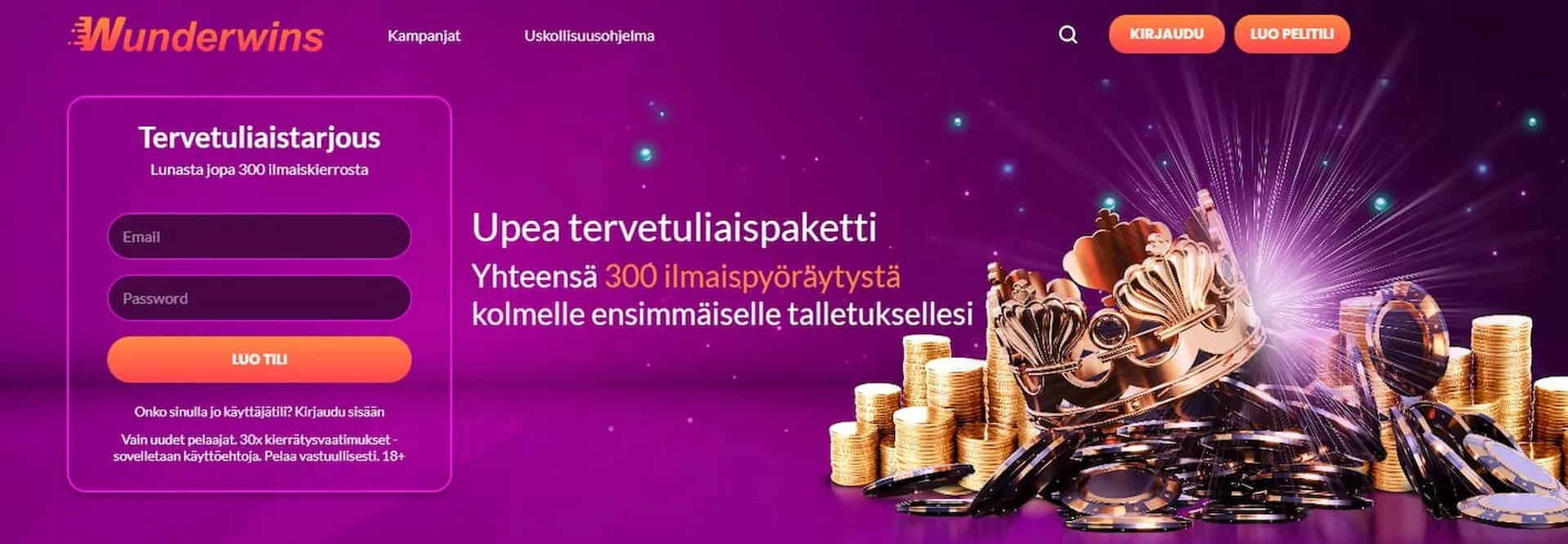 Violetti tausta ja iso pino rahaa, kultaa, kruunu ja rikkauksia