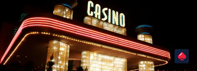 Casinos Online Modernos vs. Salas Físicas: ¿Cuál es Mejor?